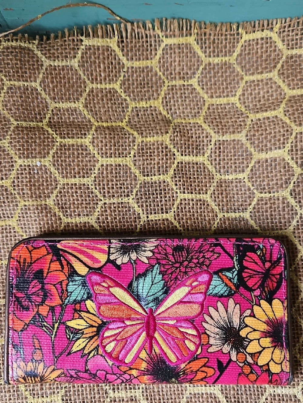 NWOT! Sakroots Butterfly Violet Wallet